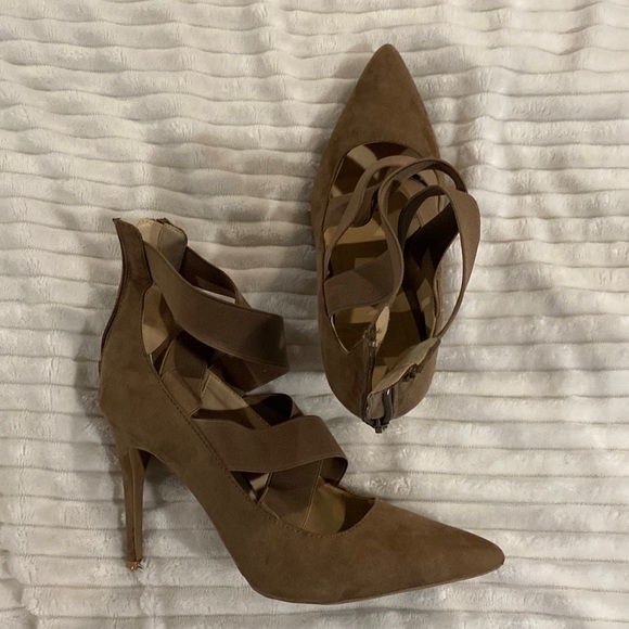 Brown heels - Picture 1 of 2